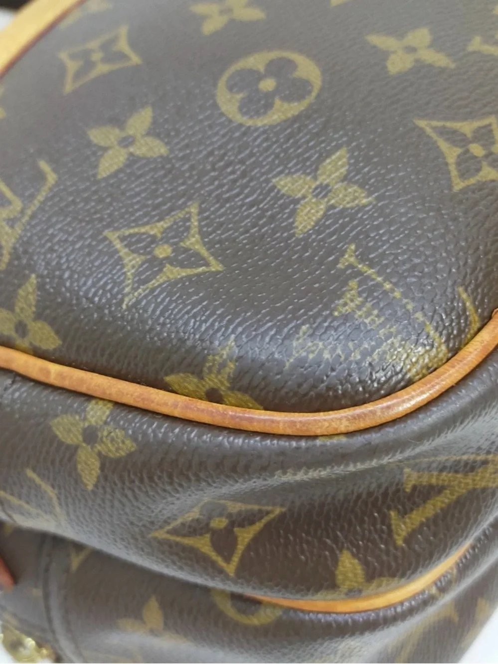 Louis Vuitton Reporter PM Monogram Canvas Messenger Bag in Brown and Tan